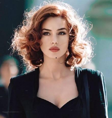 意大利美女明星,揭秘意大利美女明星的魅力风采