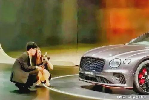 车展未穿内裤美女照片